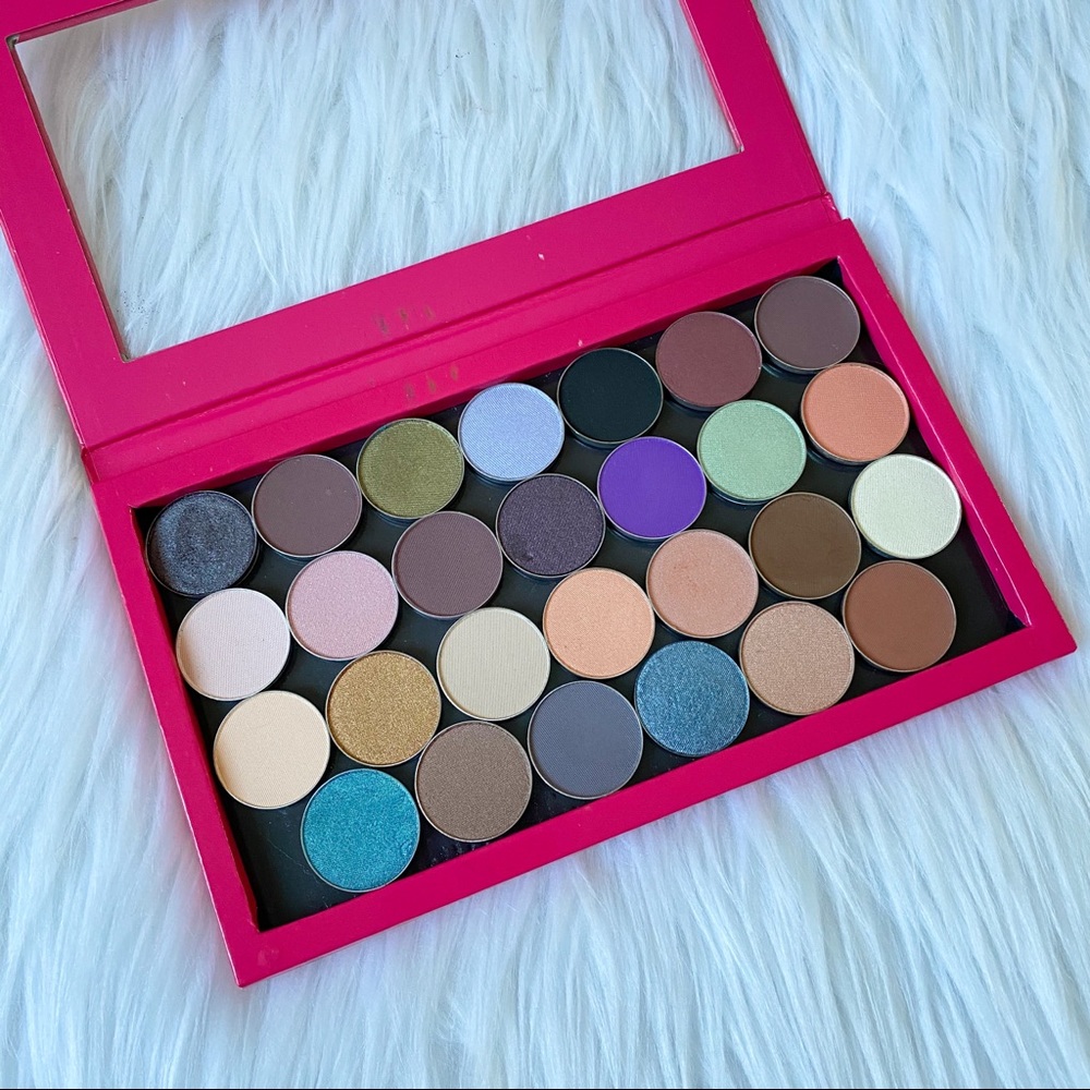 Eyeshadow Pan Palette